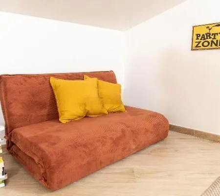 Staging Apartment *