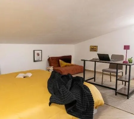 Apartment Staging *