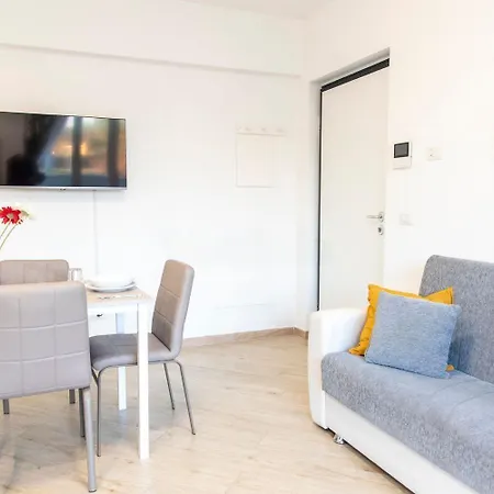 Staging Apartment *